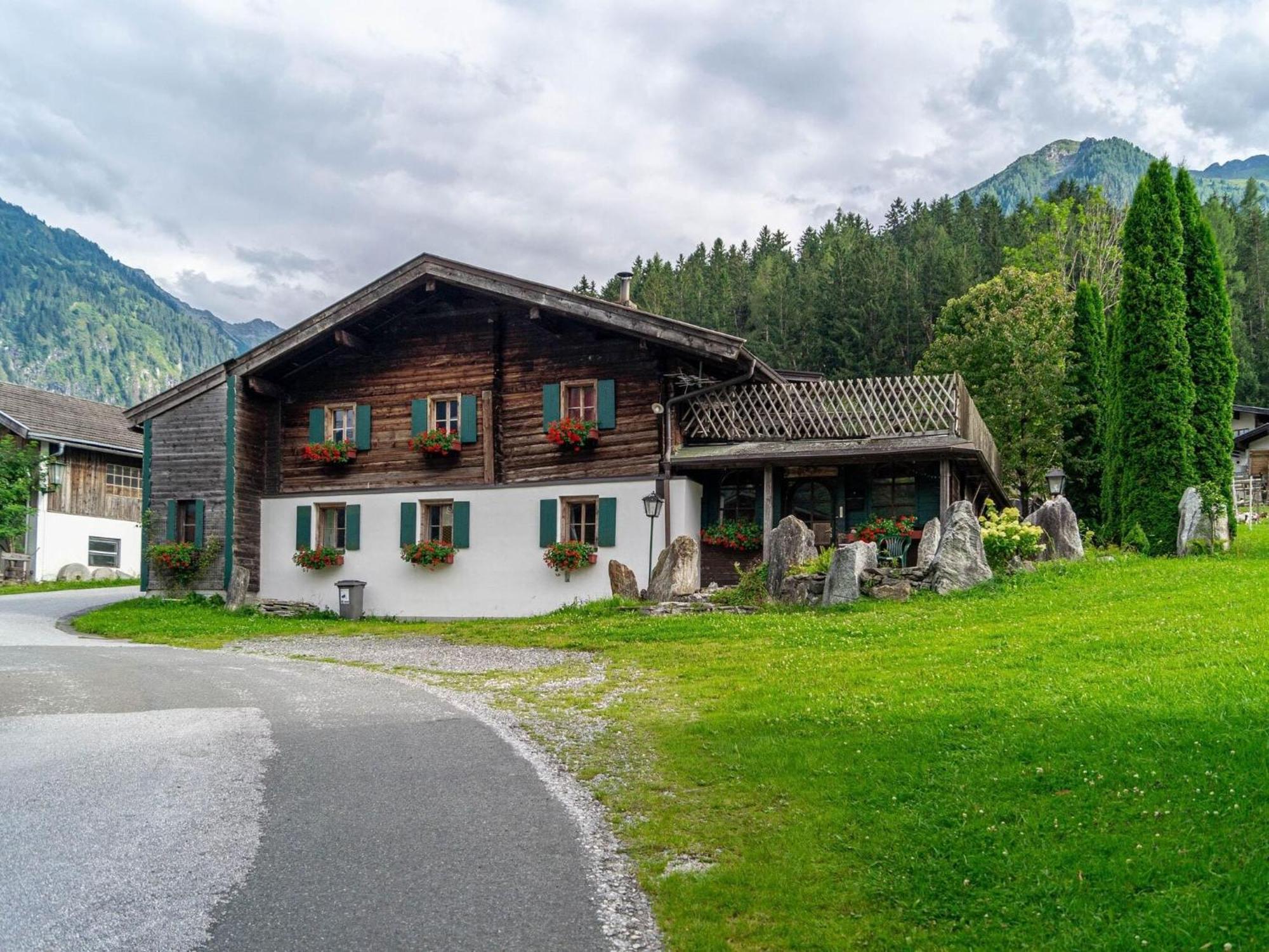 Rustic Farmhouse With Sauna In Bramberg Neukirchen am Großvenediger Exteriör bild