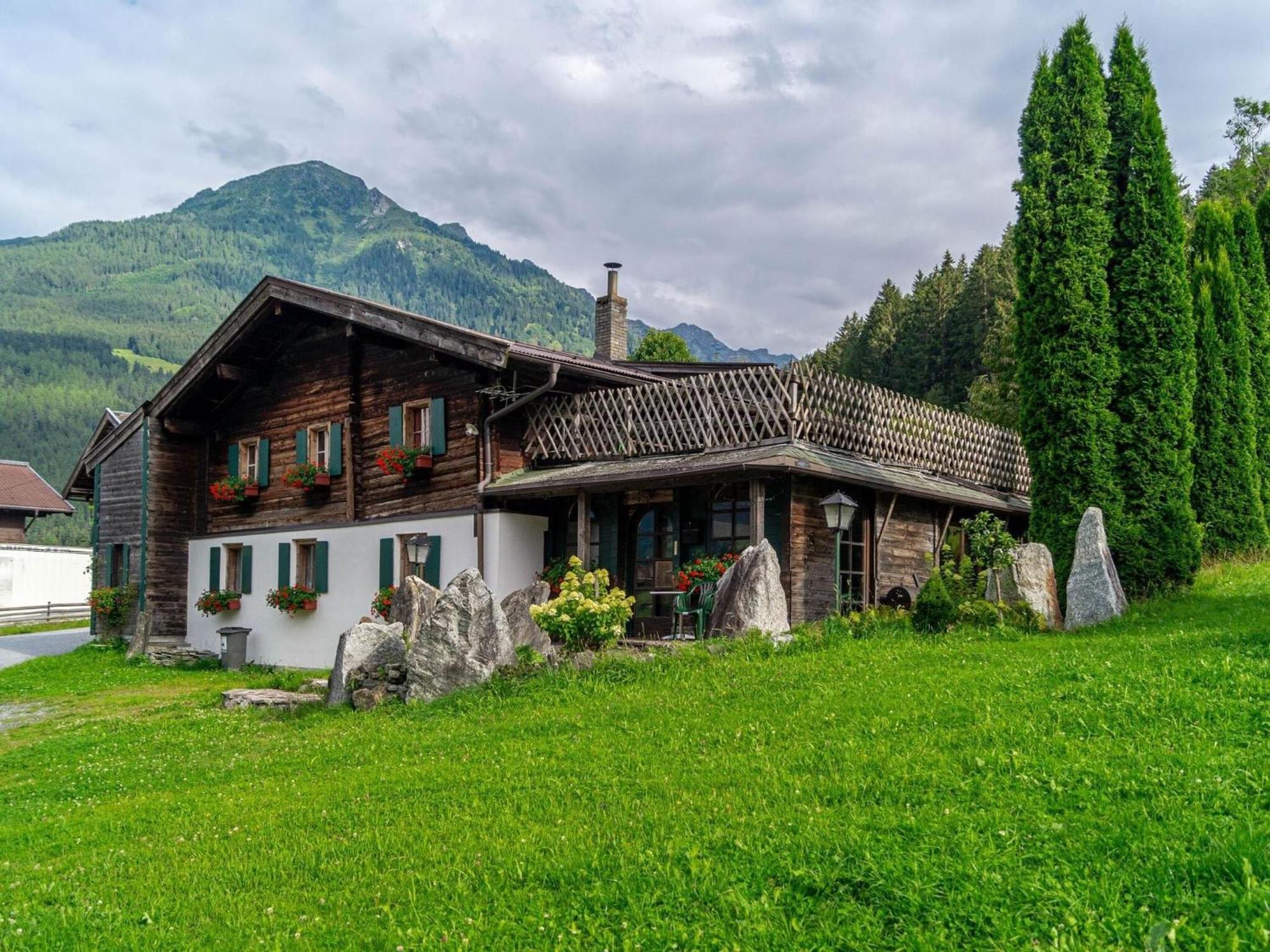 Rustic Farmhouse With Sauna In Bramberg Neukirchen am Großvenediger Exteriör bild