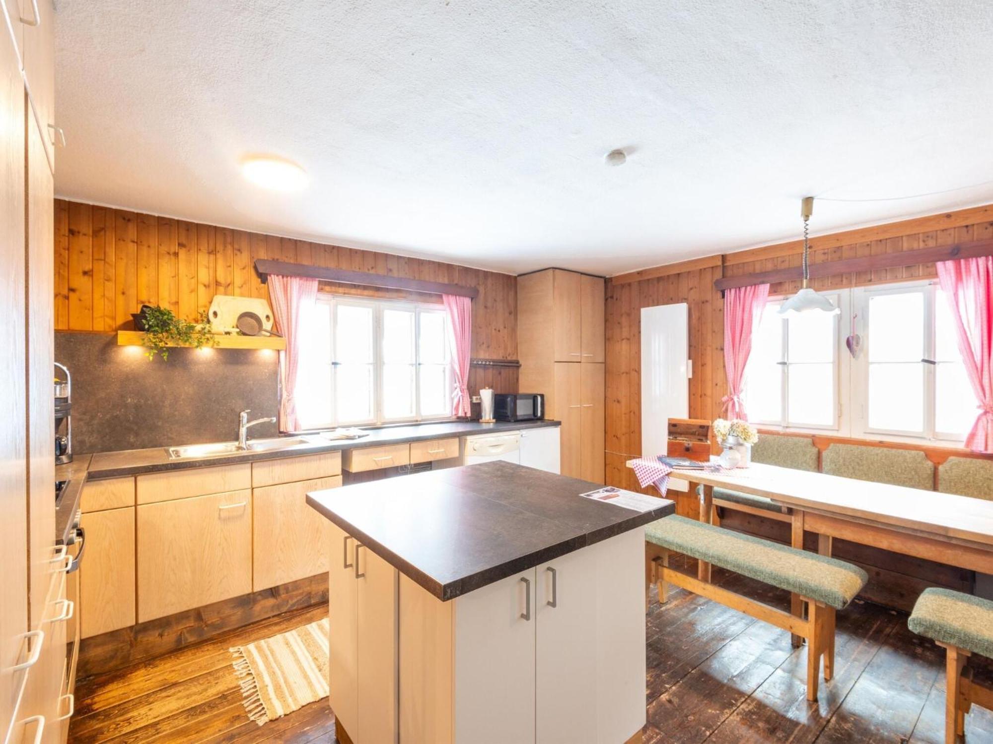 Rustic Farmhouse With Sauna In Bramberg Neukirchen am Großvenediger Exteriör bild